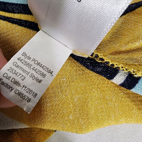 Maurices Womens Tank Top Sz Large Striped Strappy V Neck Sleeveless Lightweight - Picture 9 of 9